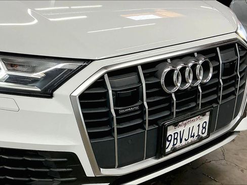 Used 2022 Audi Q7 Premium Plus image 32