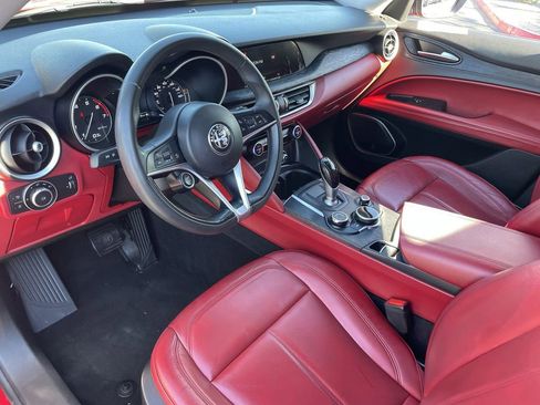 Used 2019 Alfa Romeo Stelvio image 16