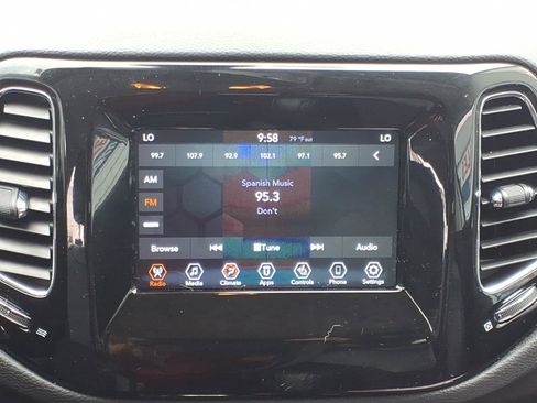 Used 2021 Jeep Compass Latitude w/ Sun and Sound Group FWD image 6