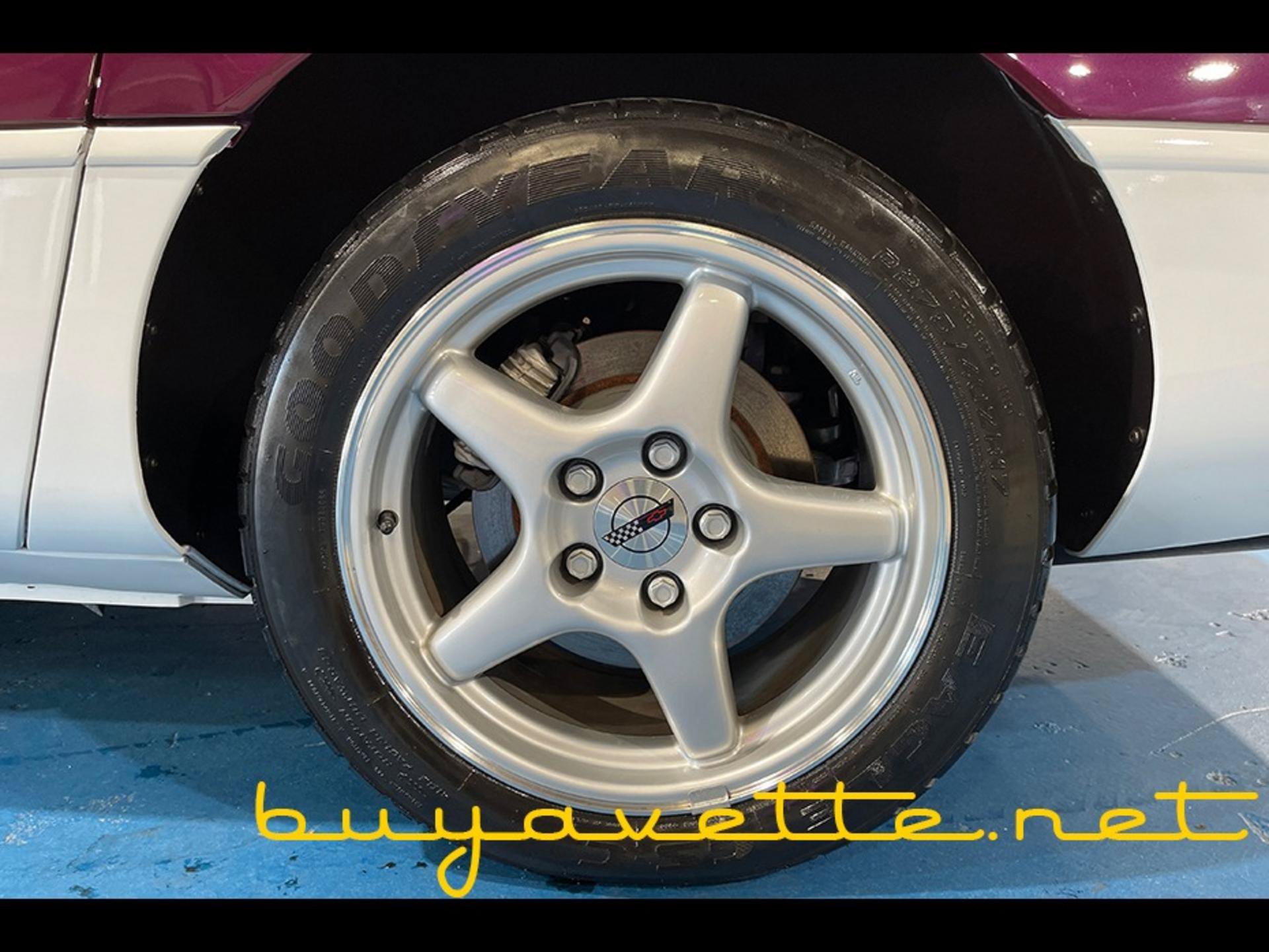 Used 1995 Chevrolet Corvette Convertible RWD image 14