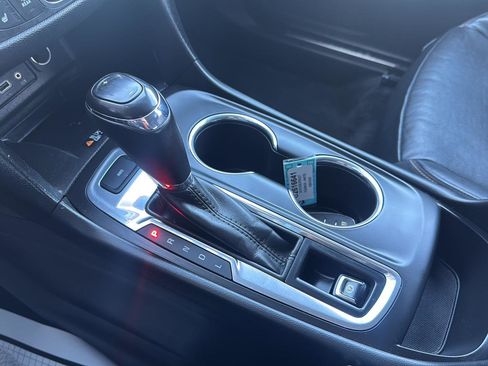 Used 2019 Chevrolet Equinox Premier image 23