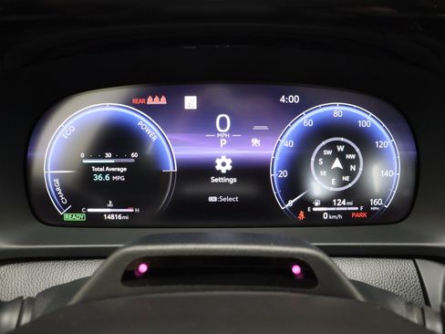 Certified 2025 Toyota Crown Signia w/ Advanced Technology Package AWD/4WD image 43