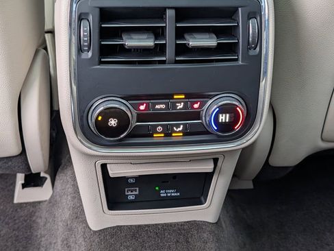 Used 2018 Lincoln Continental Reserve w/ Technology Package image 14