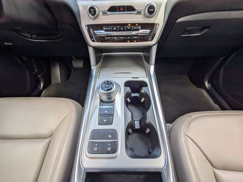 Used 2023 Ford Explorer XLT w/ Equipment Group 202A RWD image 21