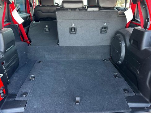 Used 2023 Jeep Wrangler Unlimited Rubicon 4xe image 16