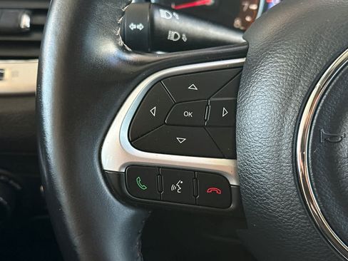 Used 2018 Jeep Compass Latitude w/ Popular Equipment Group FWD image 26