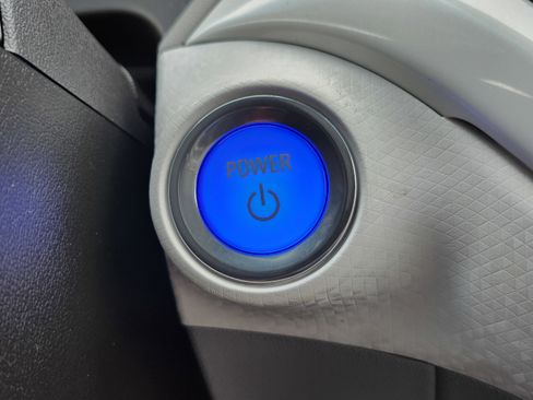 Used 2018 Chevrolet Bolt Premier w/ Driver Confidence II Package image 8