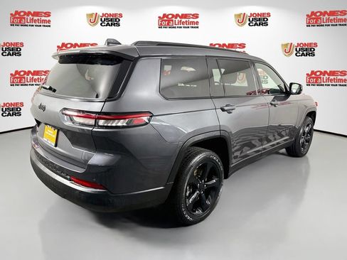 Used 2023 Jeep Grand Cherokee L Laredo AWD/4WD image 16