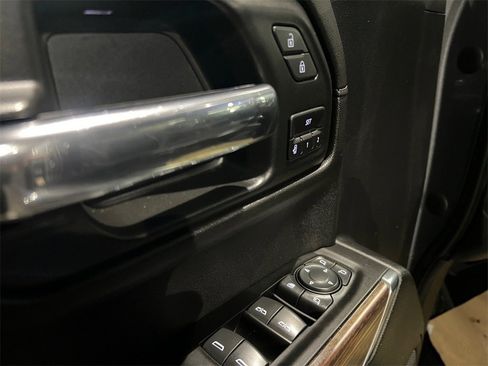 Used 2020 Chevrolet Silverado 1500 High Country image 23