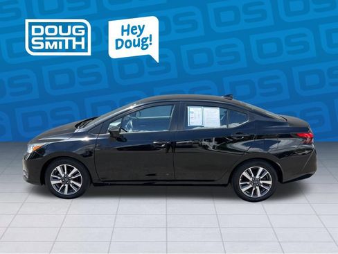 Used 2024 Nissan Versa SV FWD image 3
