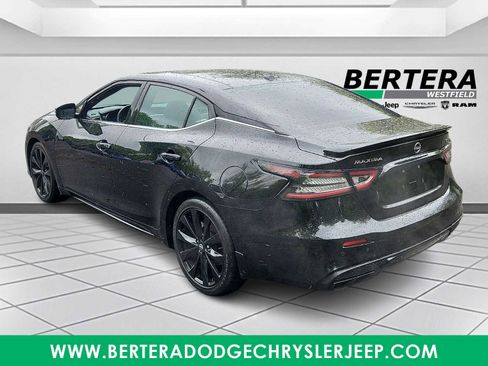 Used 2023 Nissan Maxima SR w/ Sport Mat Group FWD image 4