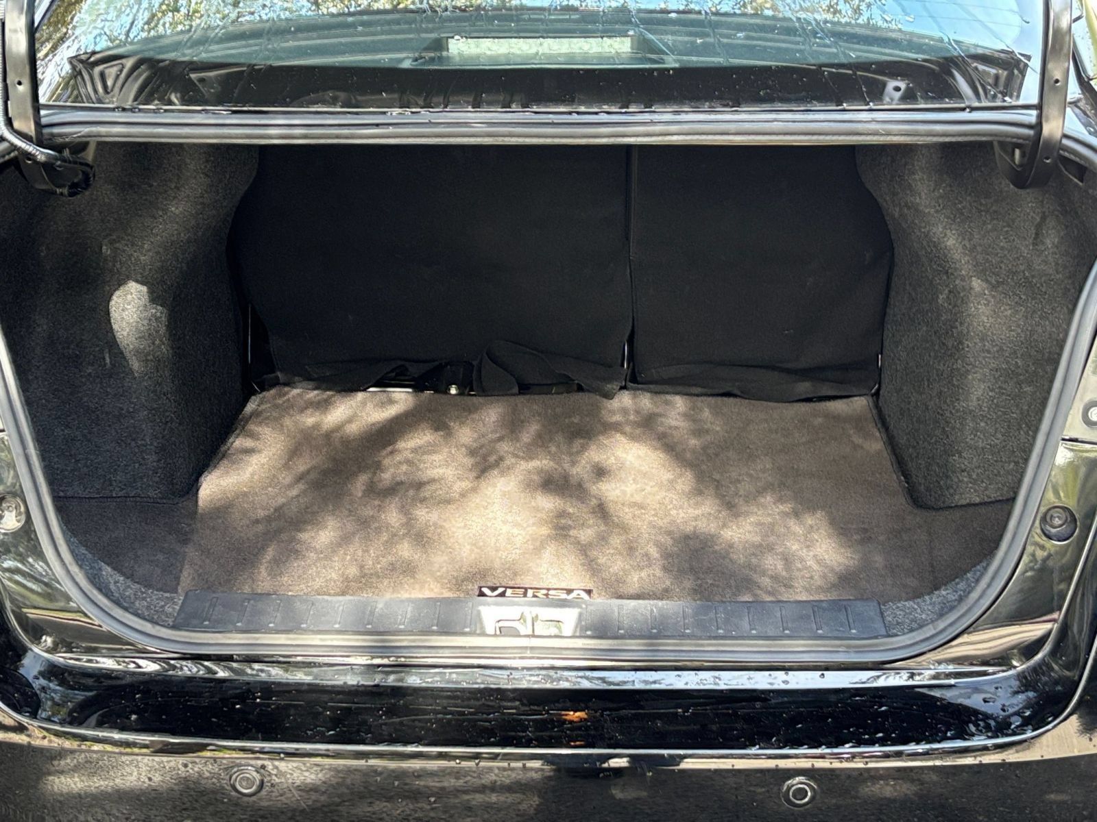 Used 2025 Nissan Versa SV FWD image 29