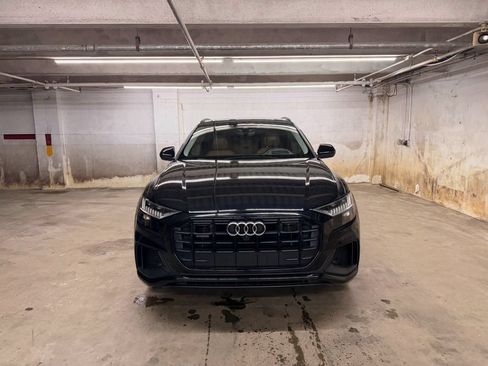Used 2019 Audi Q8 Prestige w/ Luxury Package AWD/4WD image 2