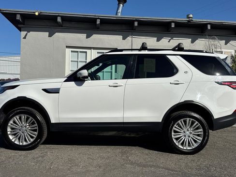 Used 2017 Land Rover Discovery HSE AWD/4WD image 5