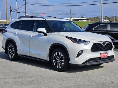 Used 2021 Toyota Highlander XLE