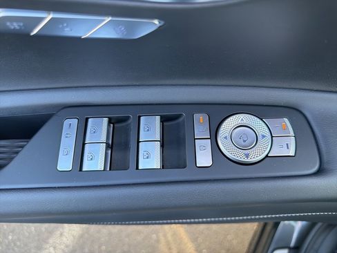 Used 2025 Genesis GV80 2.5T Standard image 19