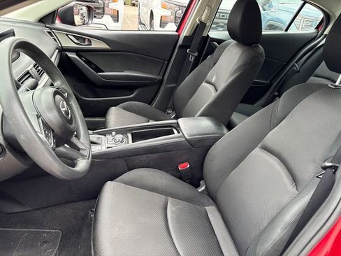 Used 2017 MAZDA MAZDA3 Sport FWD image 9