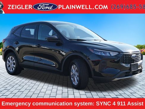 Used 2025 Ford Escape Active AWD/4WD image 7