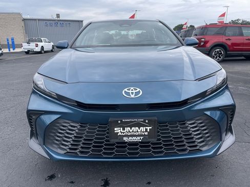 Used 2025 Toyota Camry SE image 23