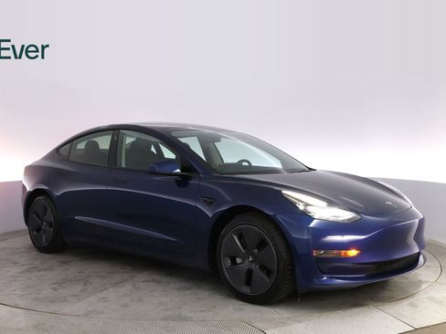 Used 2023 Tesla Model 3 Standard Range image 14