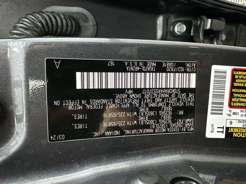 Used 2024 Toyota Highlander LE FWD image 34