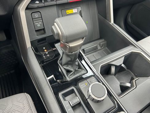 Used 2024 Toyota Tundra Limited image 20