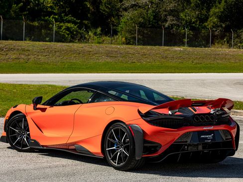 Used 2021 McLaren 765LT image 56