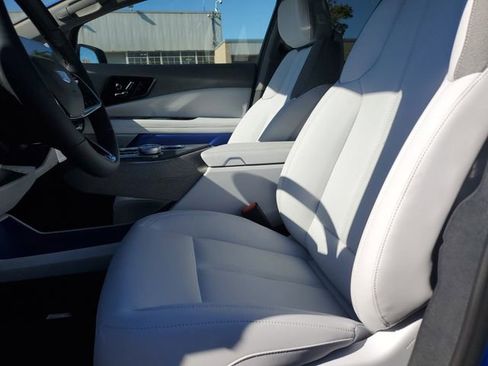 New 2025 Cadillac Optiq Luxury 1 w/ LPO, ONYX Package image 21