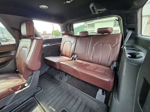 Used 2022 Ford Expedition Limited AWD/4WD image 15