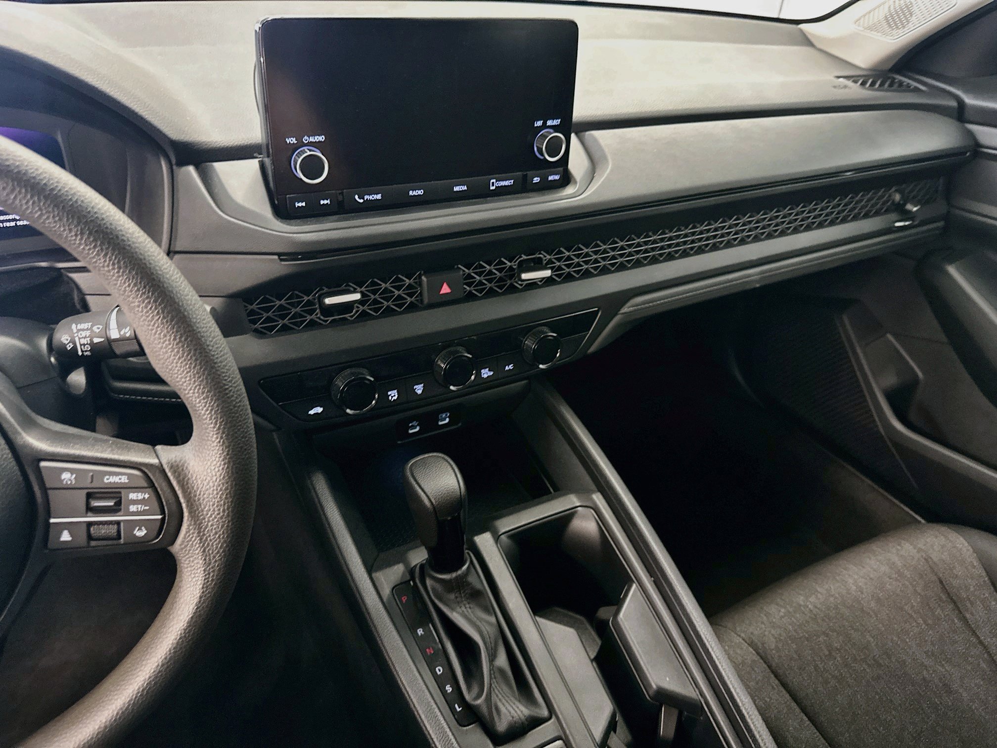 Used 2025 Honda Accord SE image 25