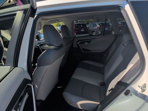 Certified 2022 Toyota RAV4 Limited AWD/4WD image 11