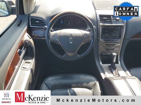 Used 2013 Lincoln MKX FWD image 26