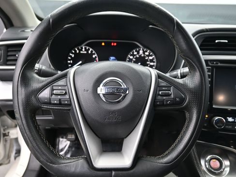 Used 2018 Nissan Maxima 3.5 SV image 11