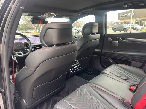 Used 2025 Genesis G80 3.5T Sport image 19