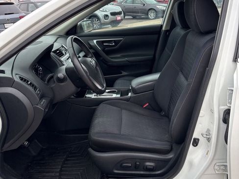 Used 2018 Nissan Altima 2.5 SV image 12