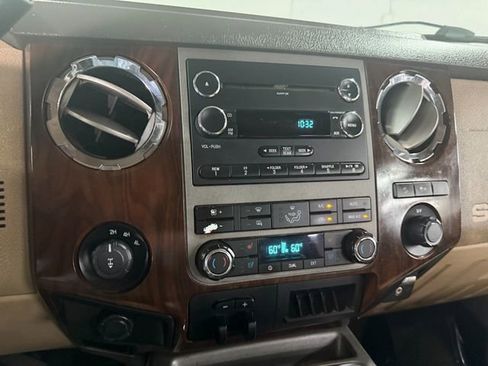 Used 2011 Ford F250 Lariat w/ Lariat Interior Pkg AWD/4WD image 20