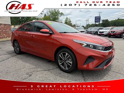 Used 2023 Kia Forte LXS w/ LXS Technology Package FWD image 8