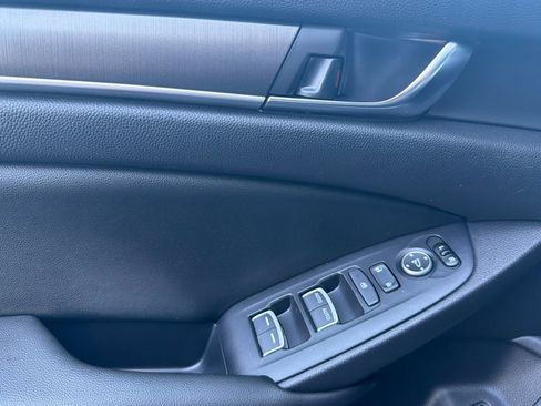 Used 2020 Honda Accord LX image 12