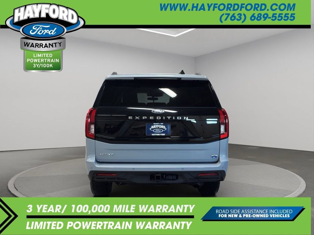 Used 2025 Ford Expedition Active AWD/4WD image 4