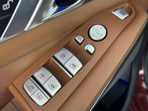 Used 2025 BMW X7 xDrive40i w/ Executive Package image 17