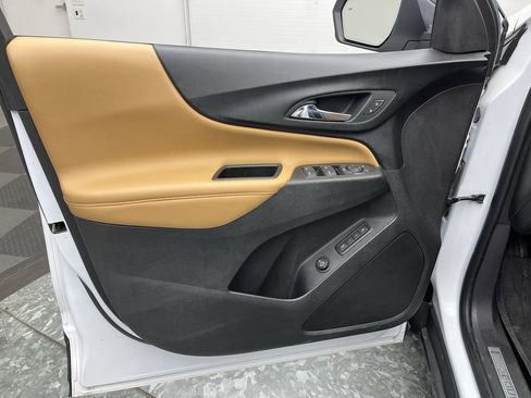 Used 2020 Chevrolet Equinox Premier image 6