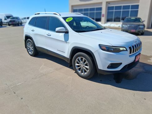 Used 2021 Jeep Cherokee Latitude Lux AWD/4WD image 11
