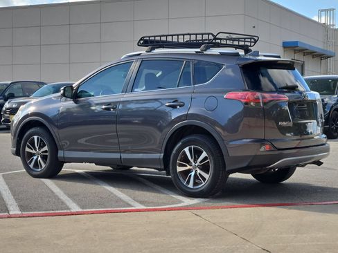 Used 2016 Toyota RAV4 XLE FWD image 5