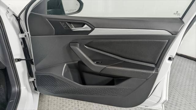 Used 2025 Volkswagen Jetta Sport FWD image 19