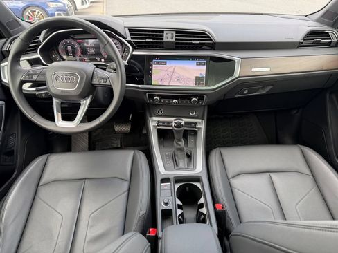 Certified 2025 Audi Q3 2.0T Premium Plus w/ Premium Plus Package AWD/4WD image 2
