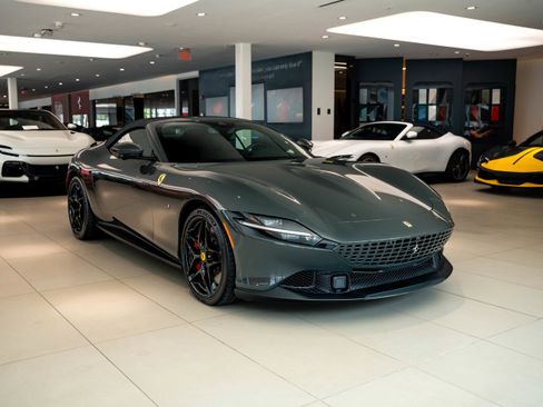 Used 2024 Ferrari Roma Spider image 59