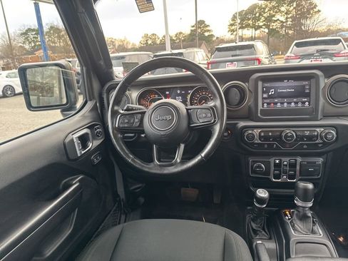 Used 2021 Jeep Wrangler Unlimited Sport image 33