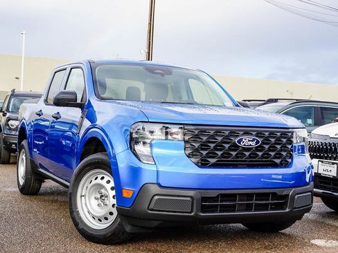 New 2025 Ford Maverick XL image 1