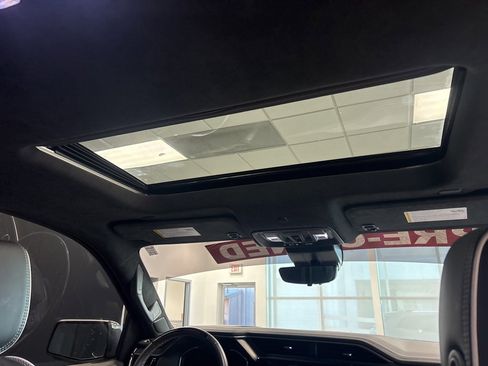 Used 2024 GMC Sierra 1500 Denali Ultimate image 12