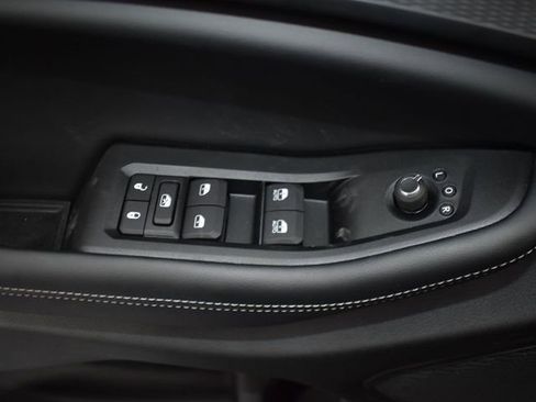 New 2025 Jeep Grand Cherokee Altitude w/ MOPAR Finishing Package AWD/4WD image 13